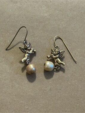 Vintage 90’s Angel Charm Pearl Drop Earrings